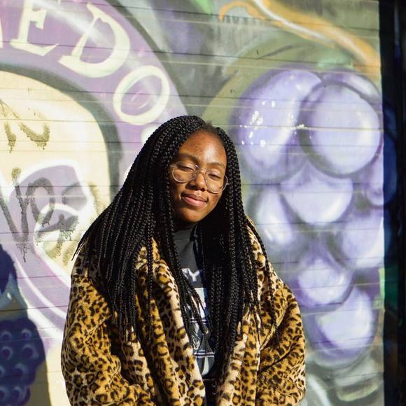 Meet your Posher, Kristine - Picture 1 of 1